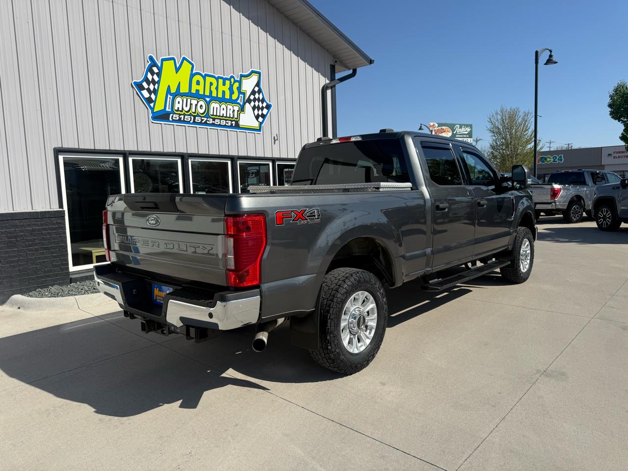 Ford Super Duty F-350 SRW XLT 4WD Crew Cab 8' Box 2020