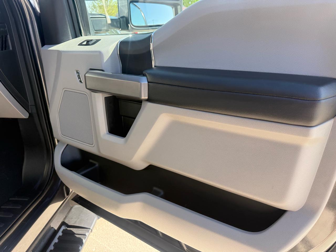 Ford Super Duty F-350 SRW XLT 4WD Crew Cab 8' Box 2020