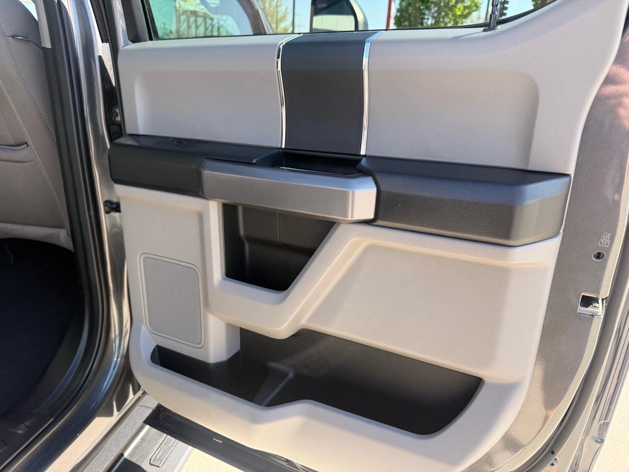 Ford Super Duty F-350 SRW XLT 4WD Crew Cab 8' Box 2020