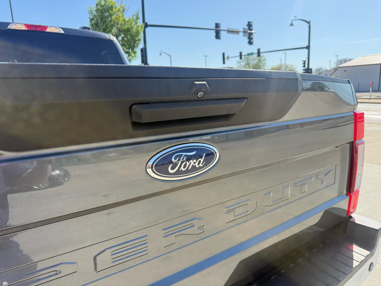 Ford Super Duty F-350 SRW XLT 4WD Crew Cab 8' Box 2020