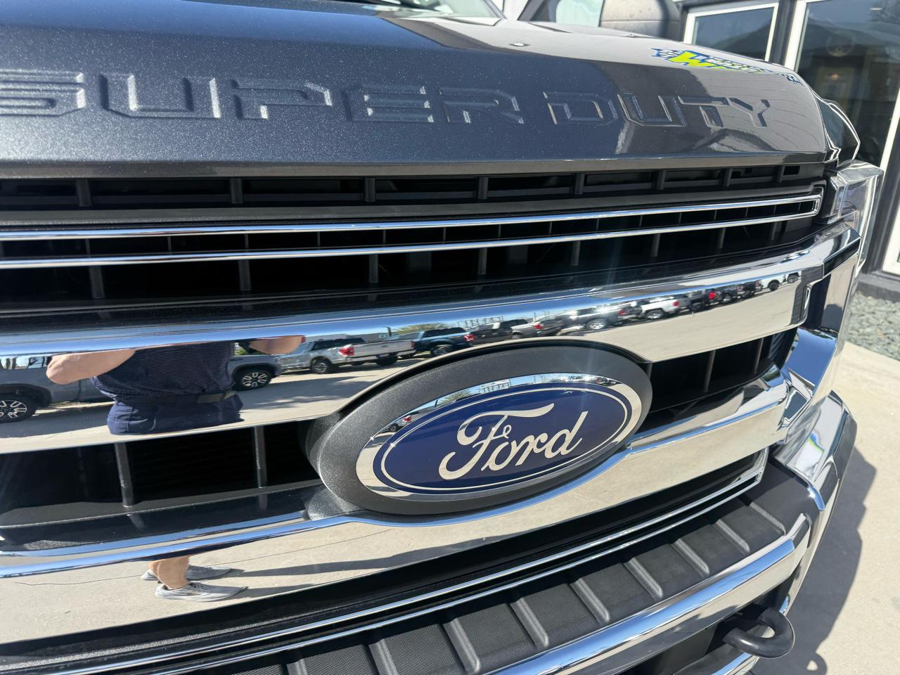 Ford Super Duty F-350 SRW XLT 4WD Crew Cab 8' Box 2020