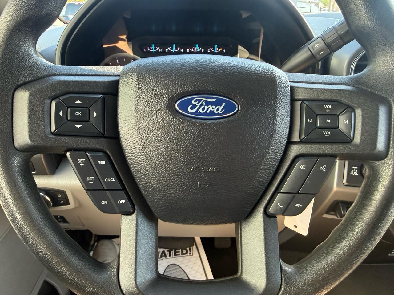 Ford Super Duty F-350 SRW XLT 4WD Crew Cab 8' Box 2020