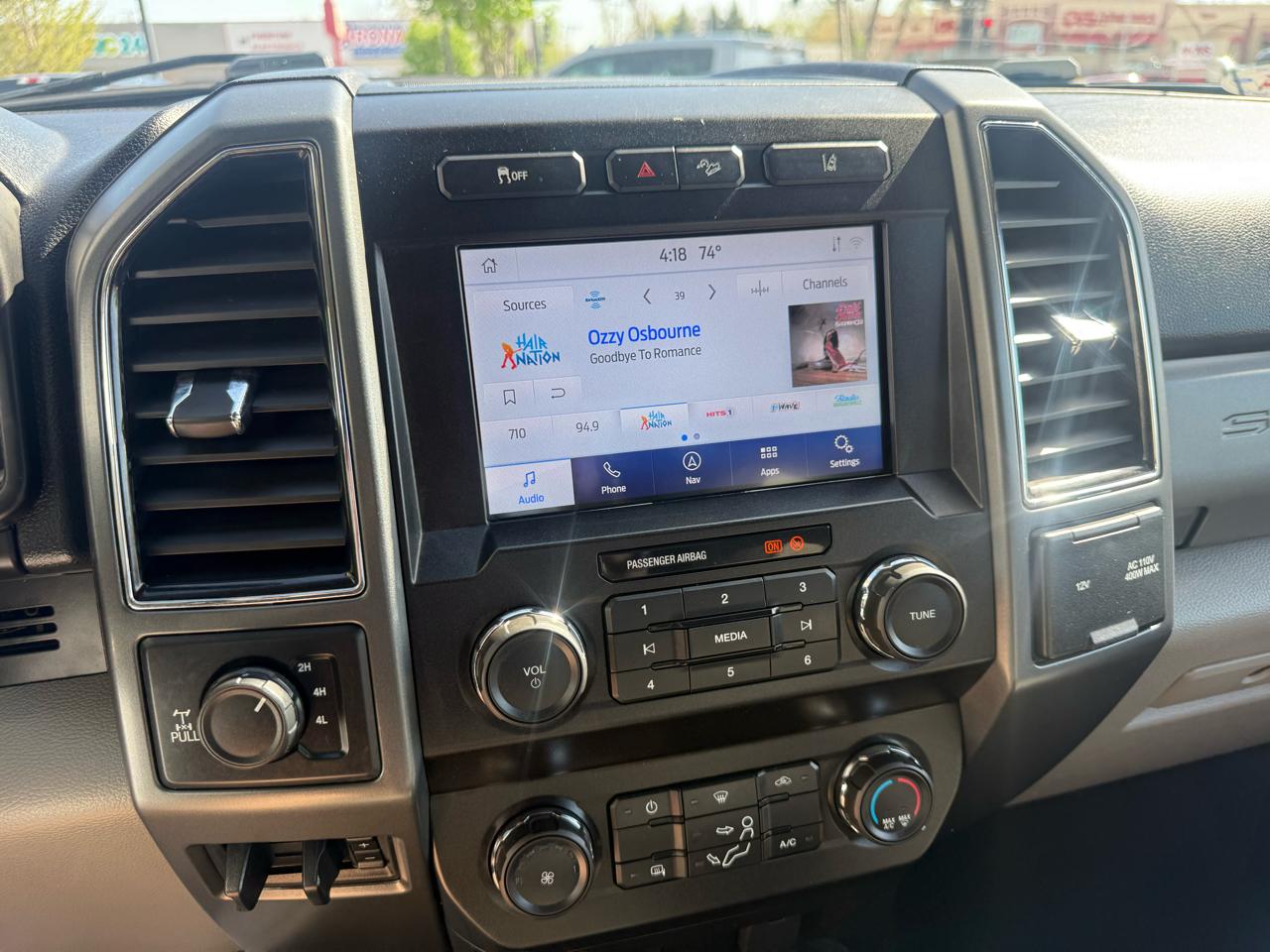 Ford Super Duty F-350 SRW XLT 4WD Crew Cab 8' Box 2020