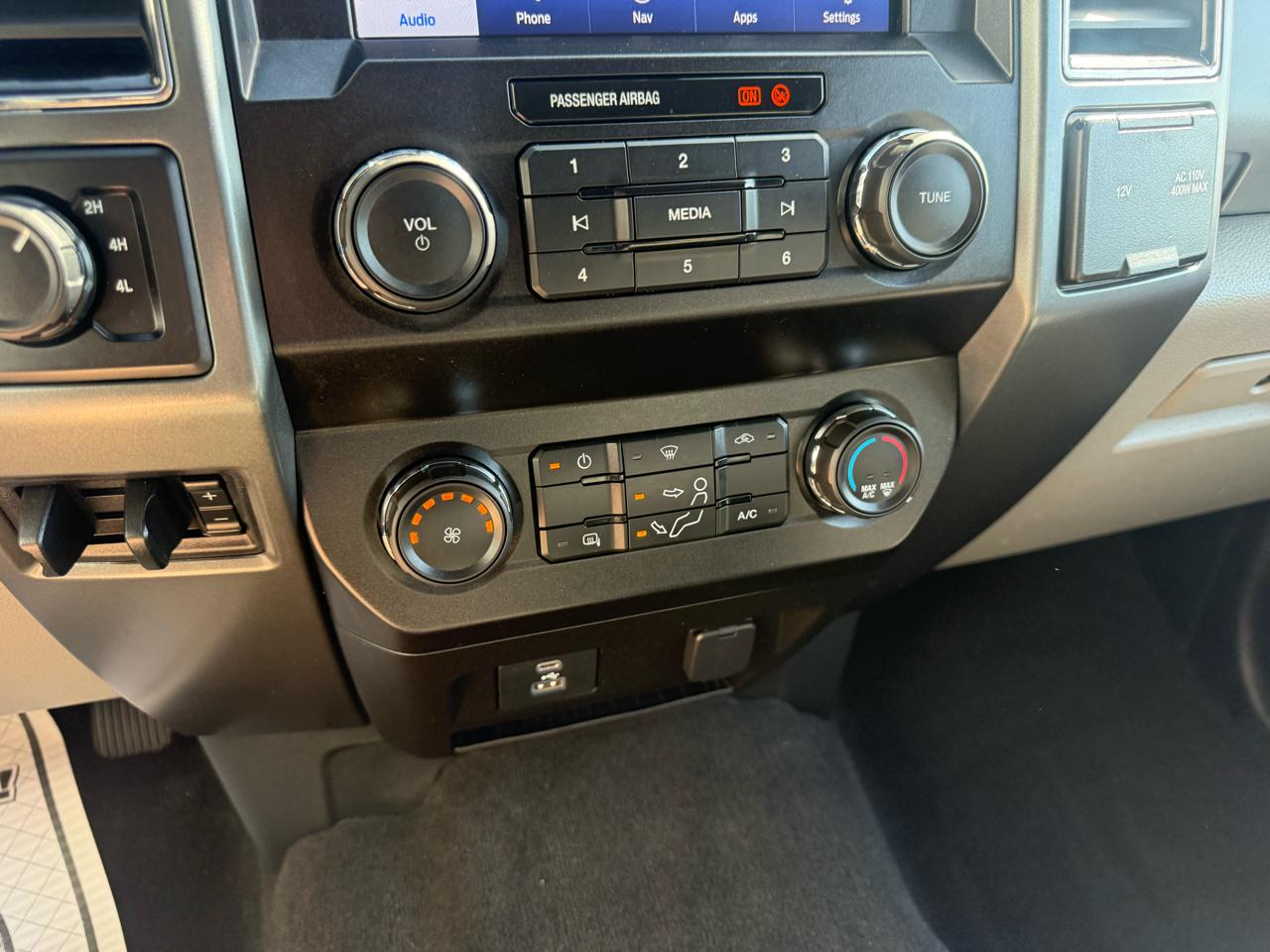 Ford Super Duty F-350 SRW XLT 4WD Crew Cab 8' Box 2020