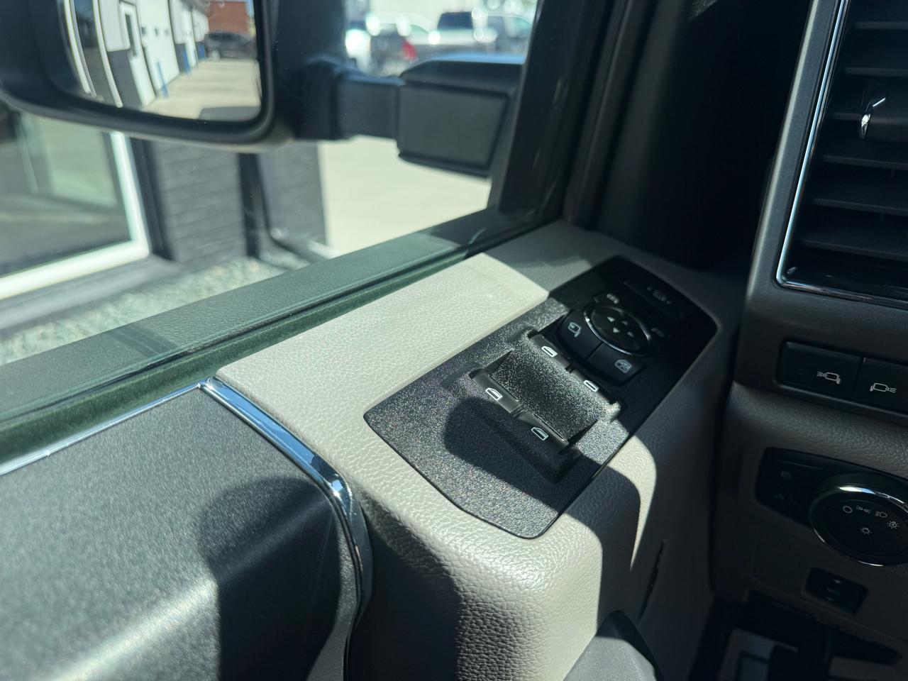 Ford Super Duty F-350 SRW XLT 4WD Crew Cab 8' Box 2020