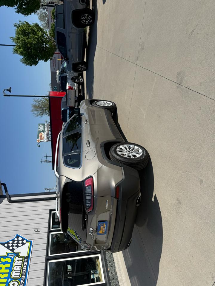 Jeep Cherokee Latitude 4x4 2019