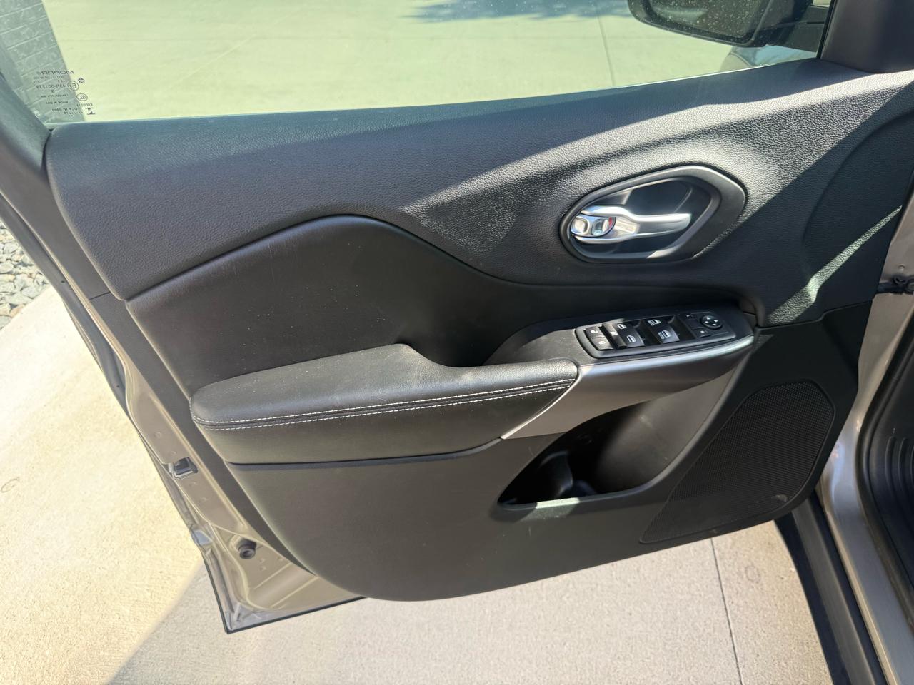 Jeep Cherokee Latitude 4x4 2019