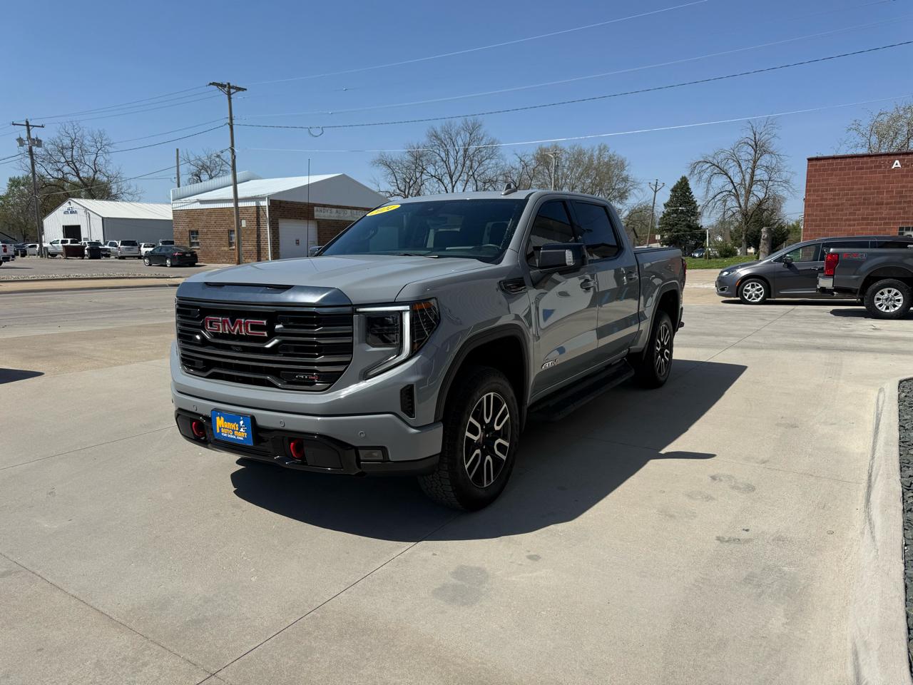GMC Sierra 1500 4WD Crew Cab 147" AT4 2024