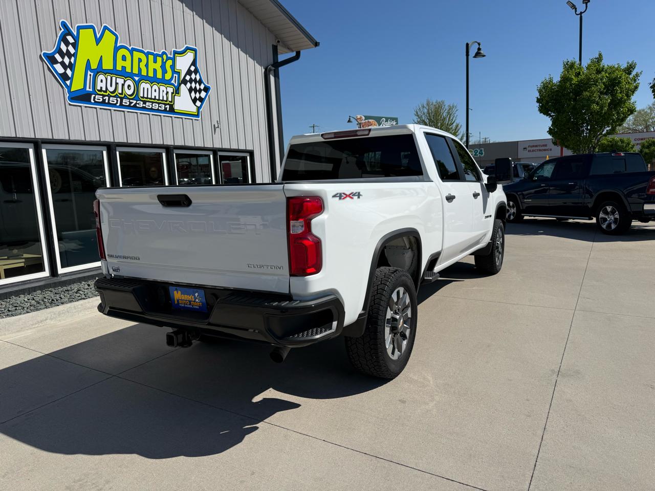 Chevrolet Silverado 2500HD 4WD Crew Cab 159" Custom 2021