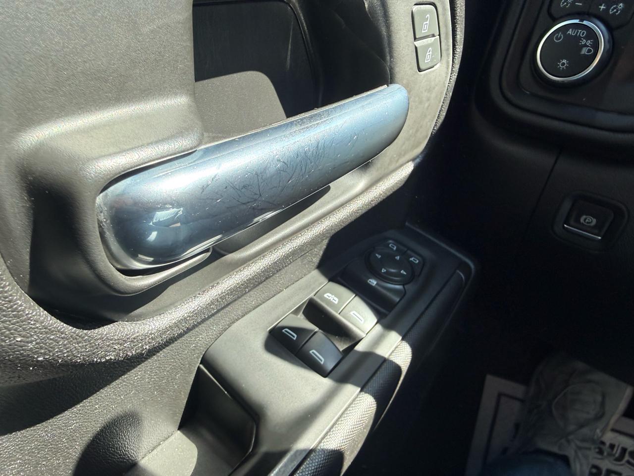 Chevrolet Silverado 2500HD 4WD Crew Cab 159" Custom 2021