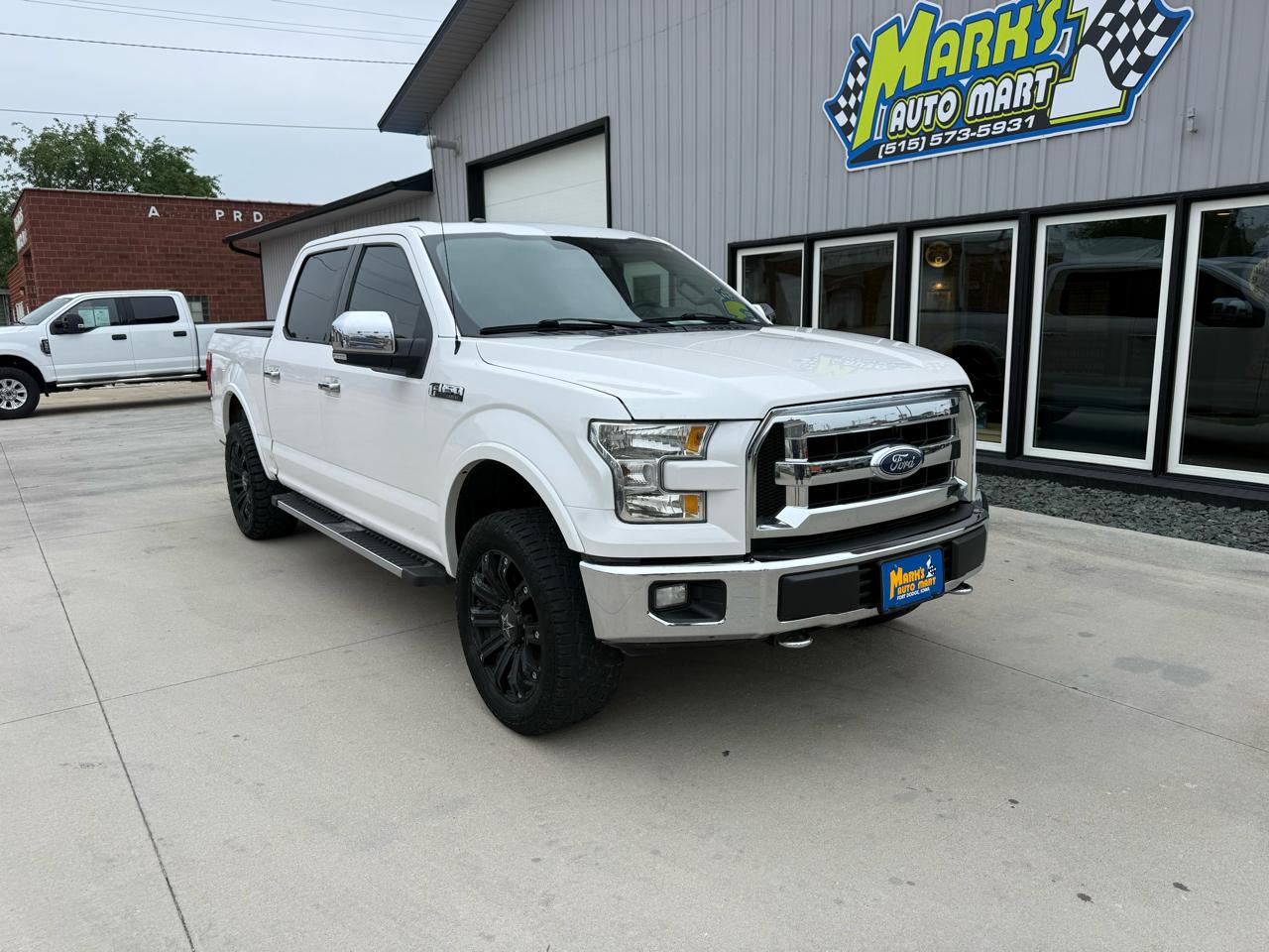 2015 Ford F-150 4WD SuperCrew 139" Lariat