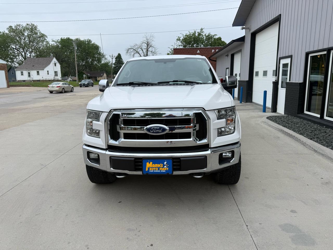 Ford F-150 4WD SuperCrew 139" Lariat 2015