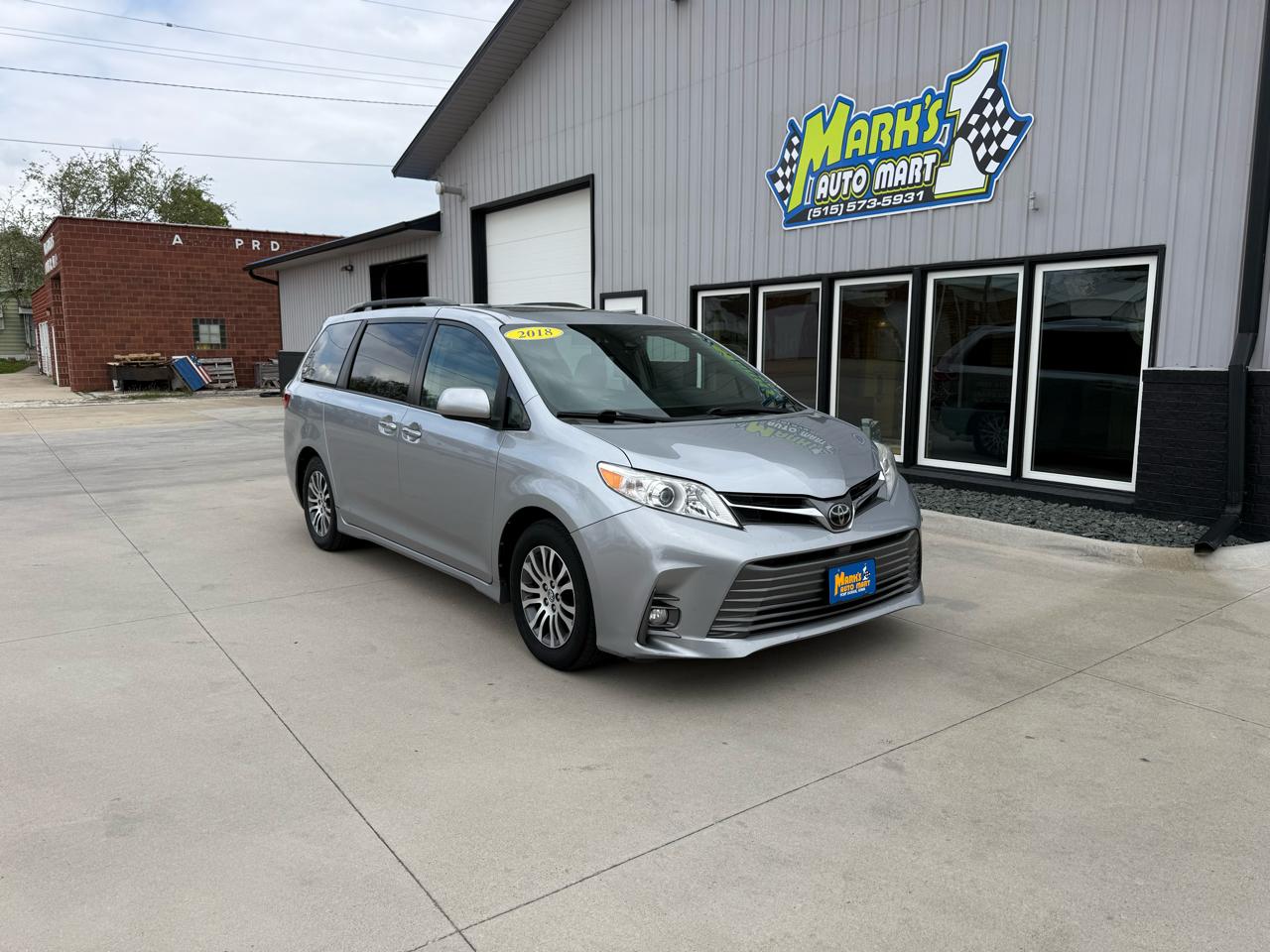2018 Toyota Sienna XLE Auto Access Seat FWD 7-Passenger (Natl)