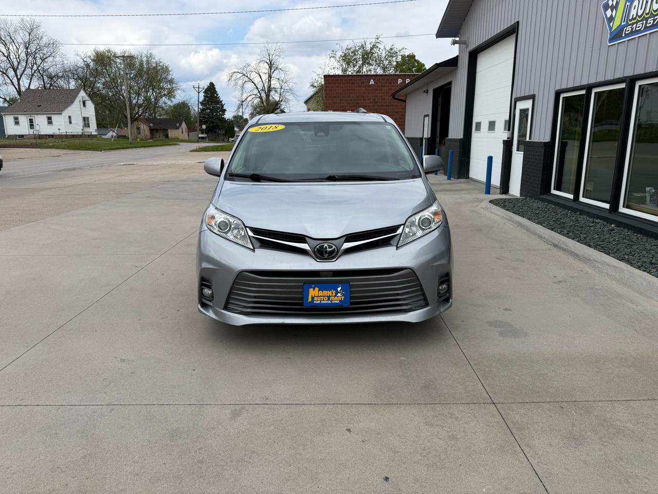 Toyota Sienna XLE Auto Access Seat FWD 7-Passenger (Natl) 2018