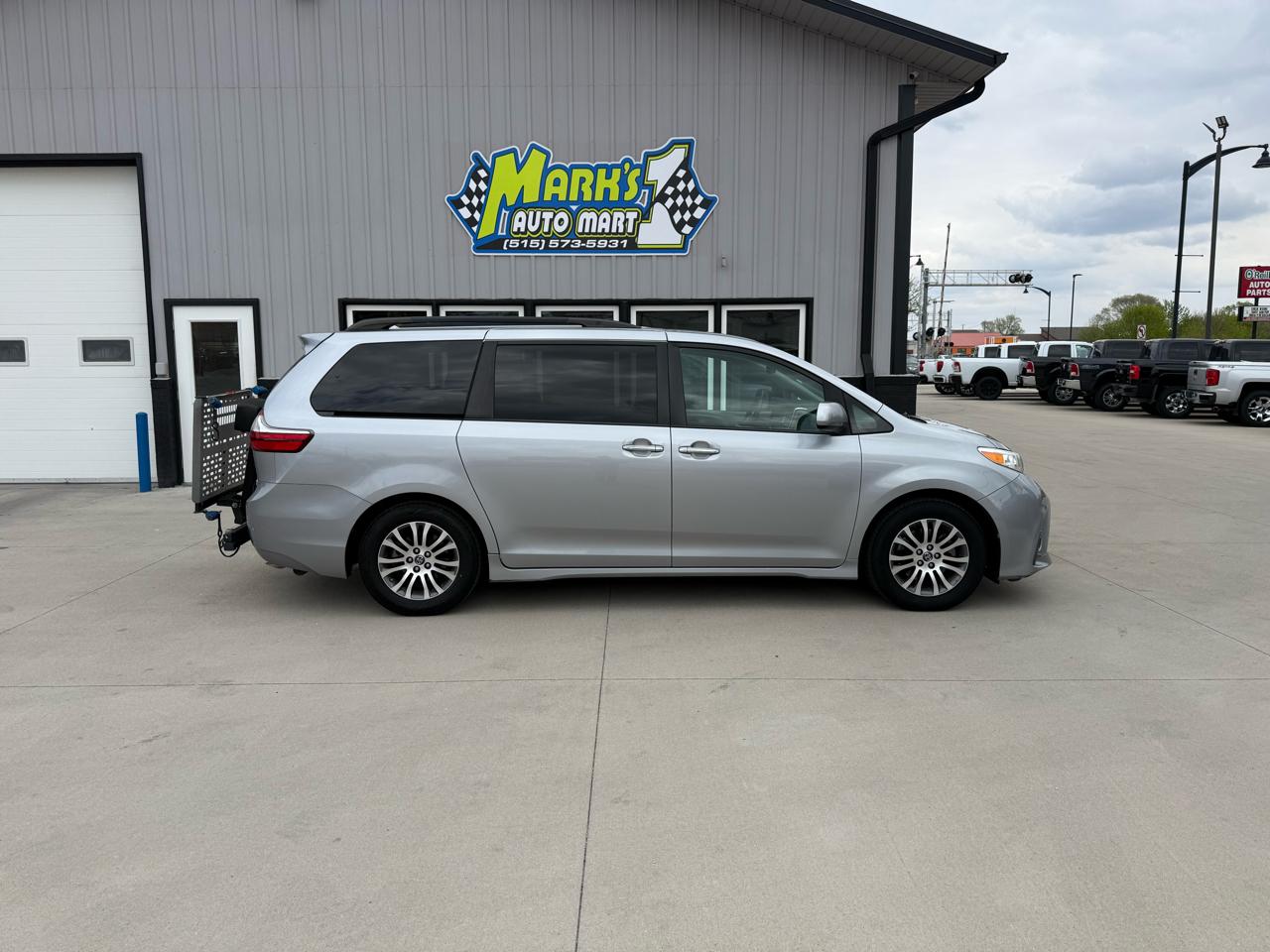 Toyota Sienna XLE Auto Access Seat FWD 7-Passenger (Natl) 2018