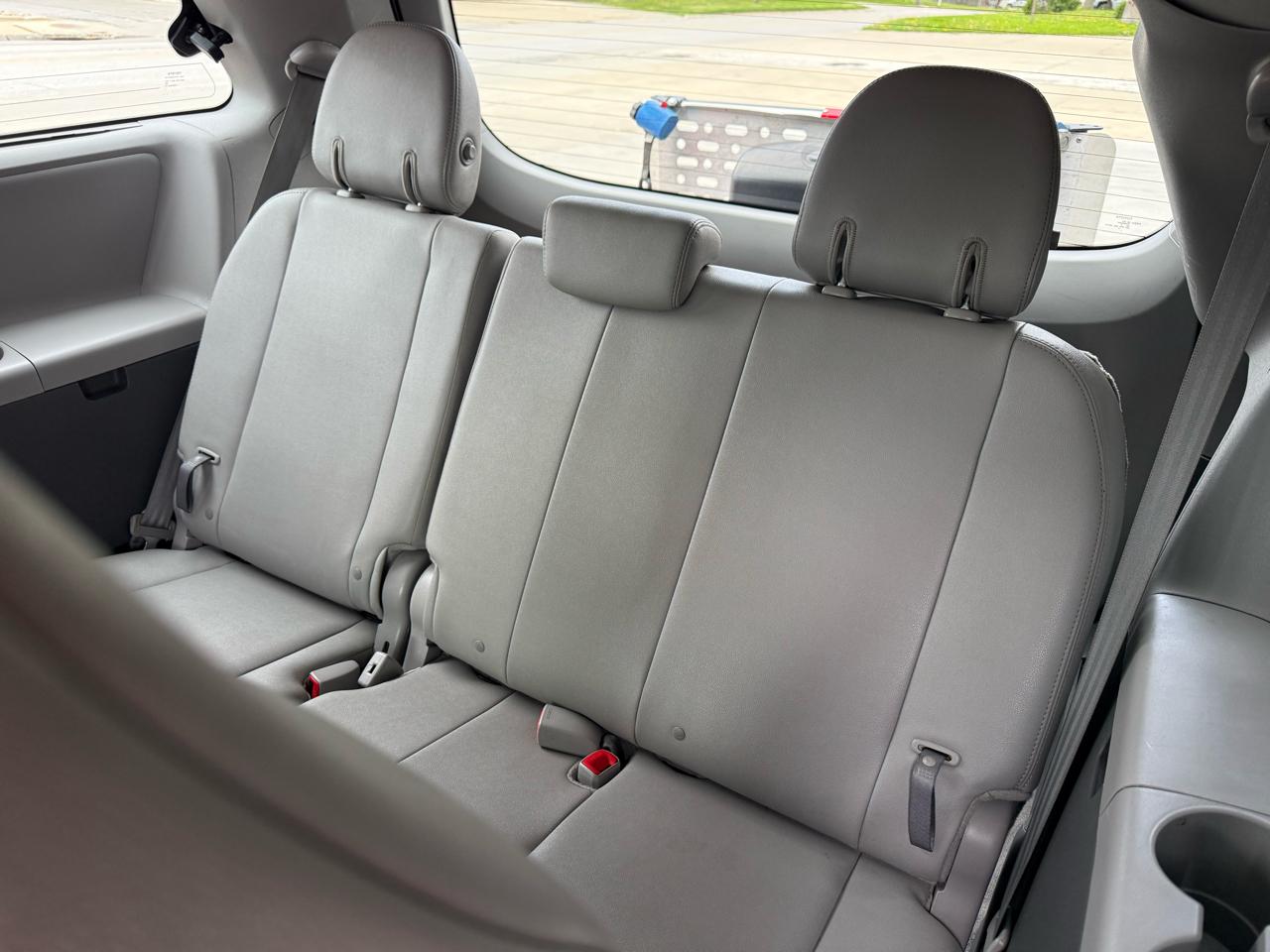 Toyota Sienna XLE Auto Access Seat FWD 7-Passenger (Natl) 2018