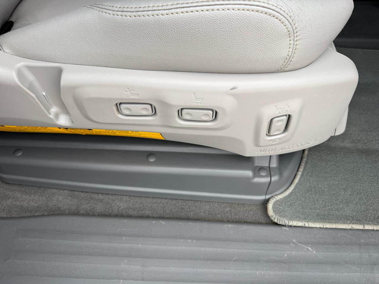 Toyota Sienna XLE Auto Access Seat FWD 7-Passenger (Natl) 2018