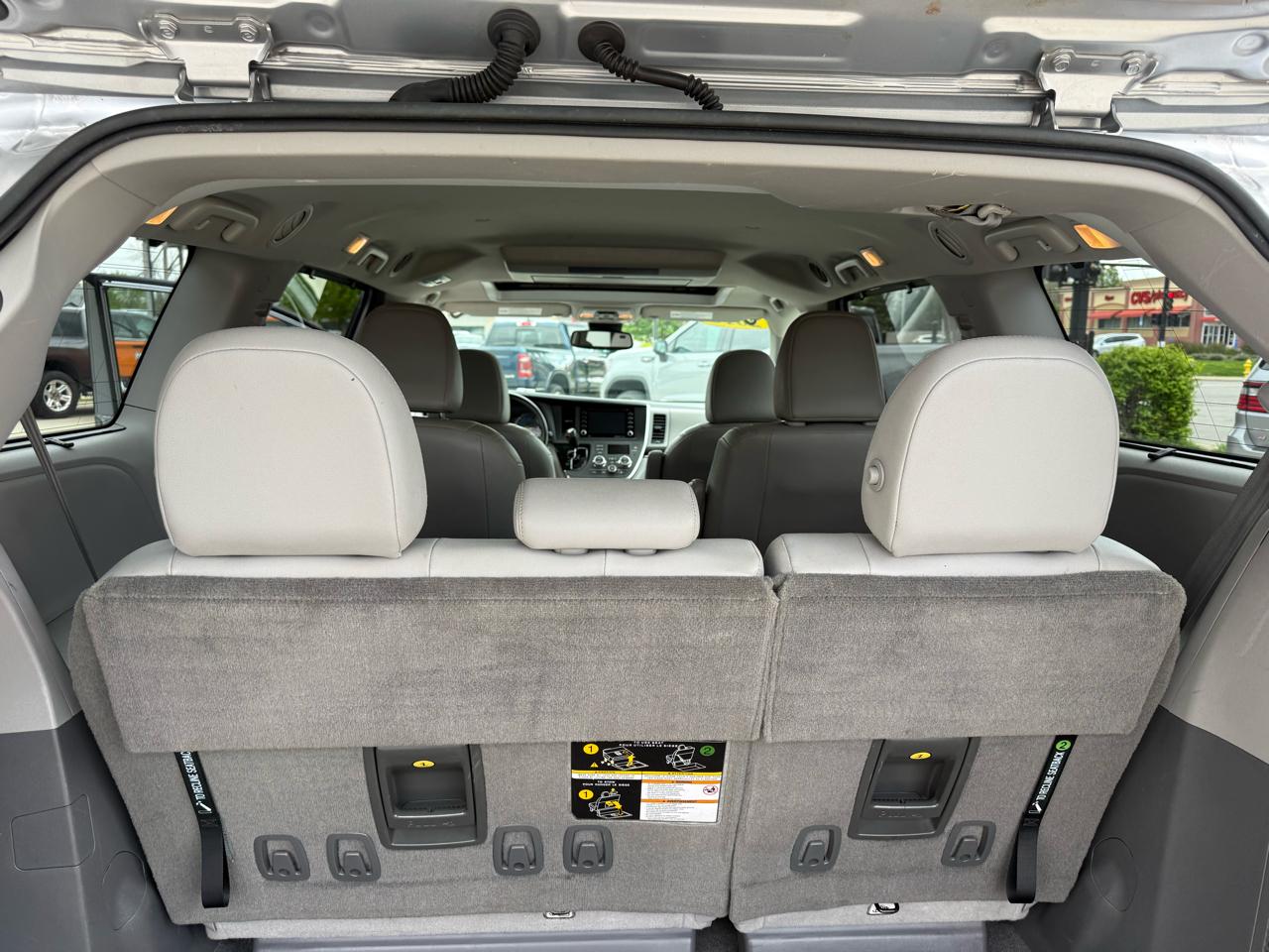 Toyota Sienna XLE Auto Access Seat FWD 7-Passenger (Natl) 2018