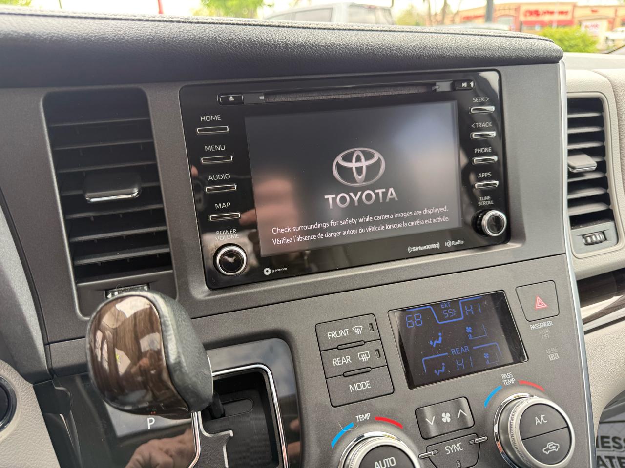 Toyota Sienna XLE Auto Access Seat FWD 7-Passenger (Natl) 2018
