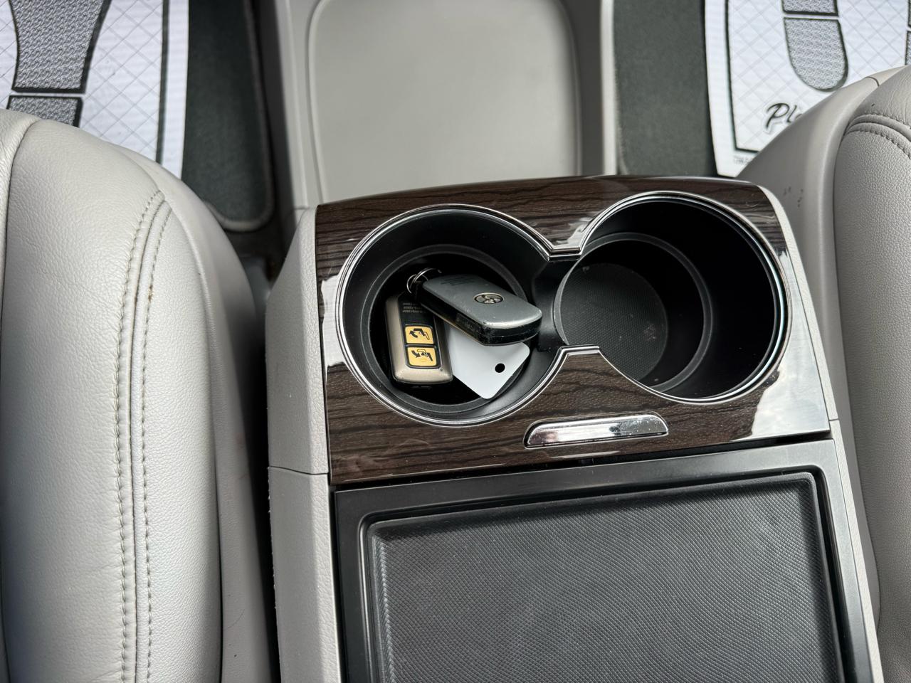 Toyota Sienna XLE Auto Access Seat FWD 7-Passenger (Natl) 2018