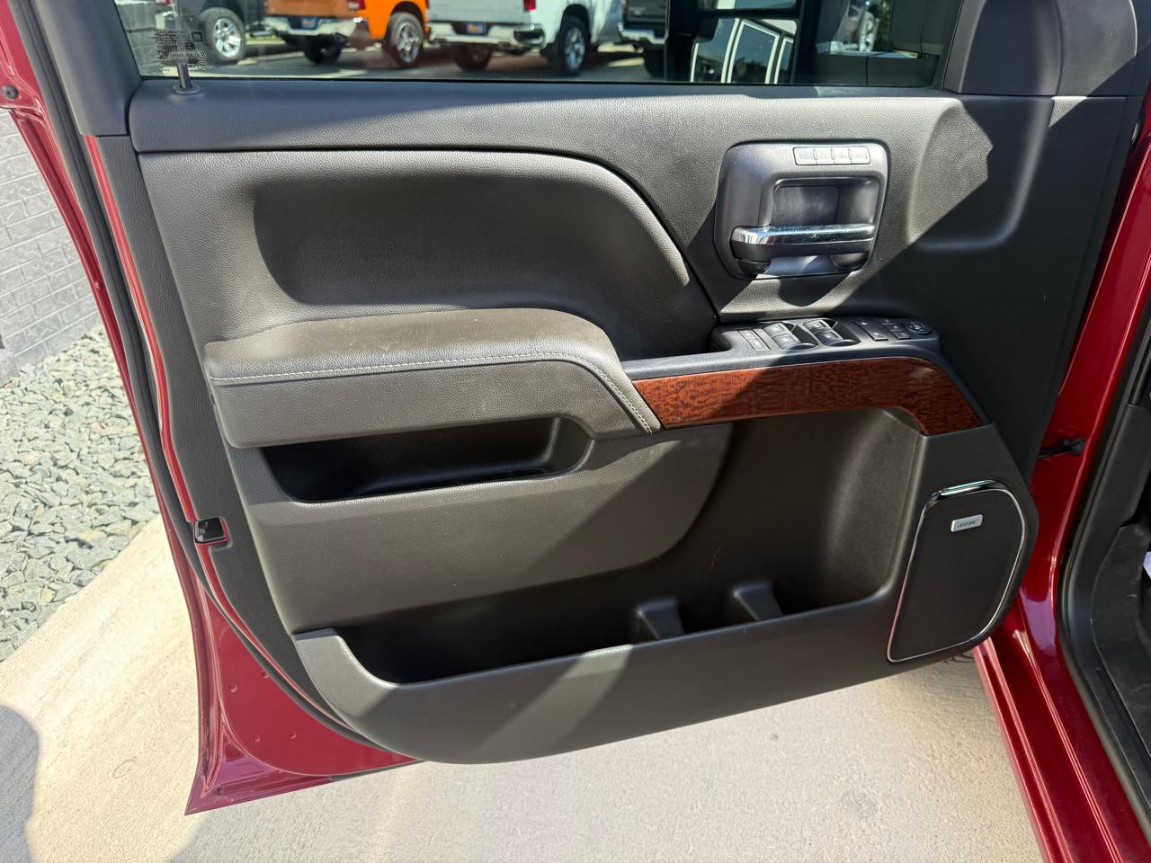 GMC Sierra 1500 4WD Crew Cab 143.5" SLT 2018