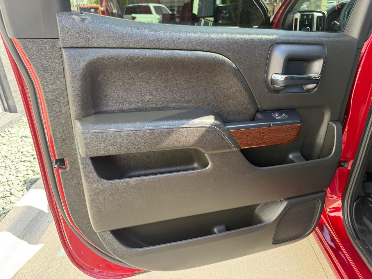GMC Sierra 1500 4WD Crew Cab 143.5" SLT 2018