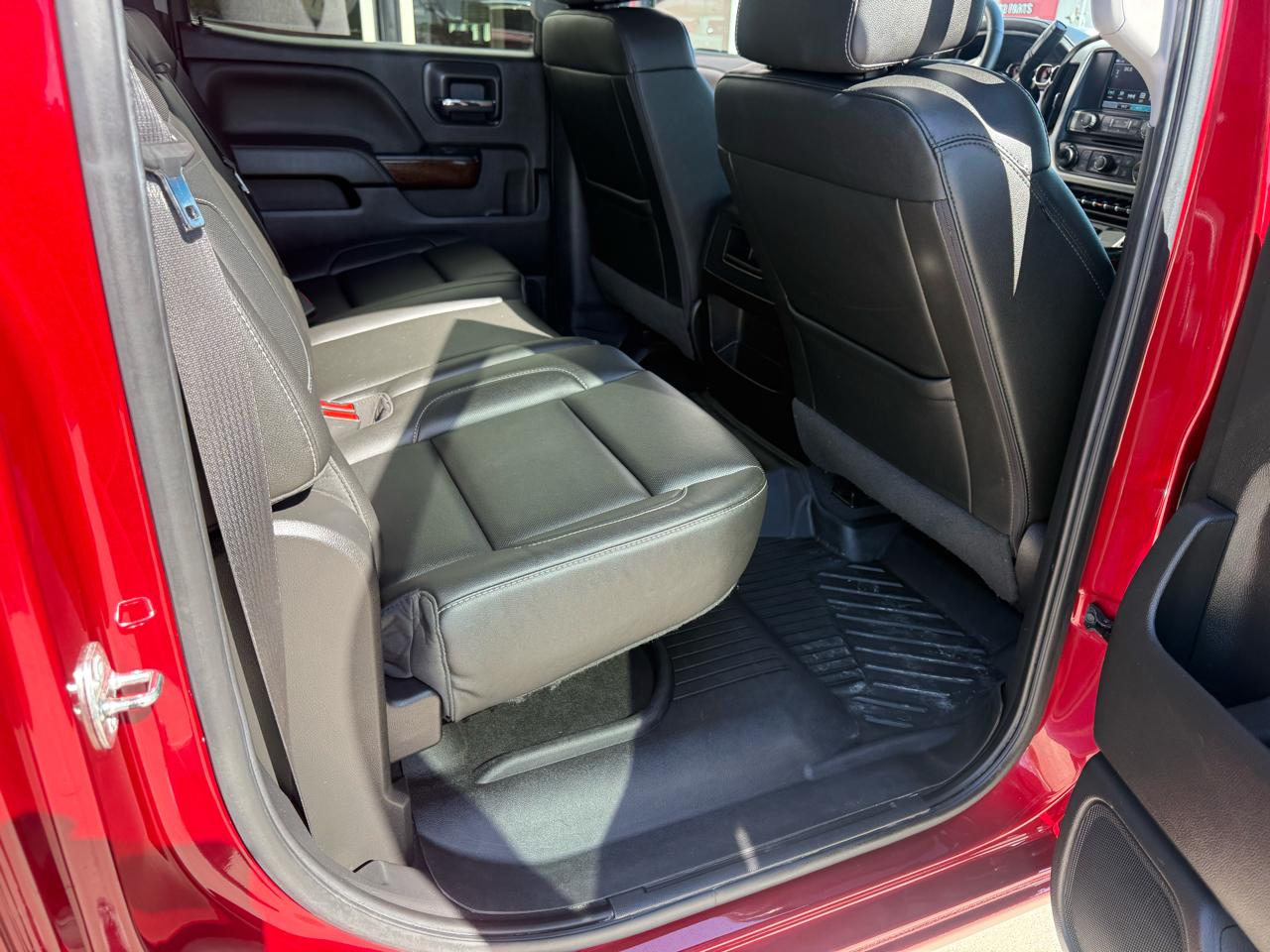 GMC Sierra 1500 4WD Crew Cab 143.5" SLT 2018
