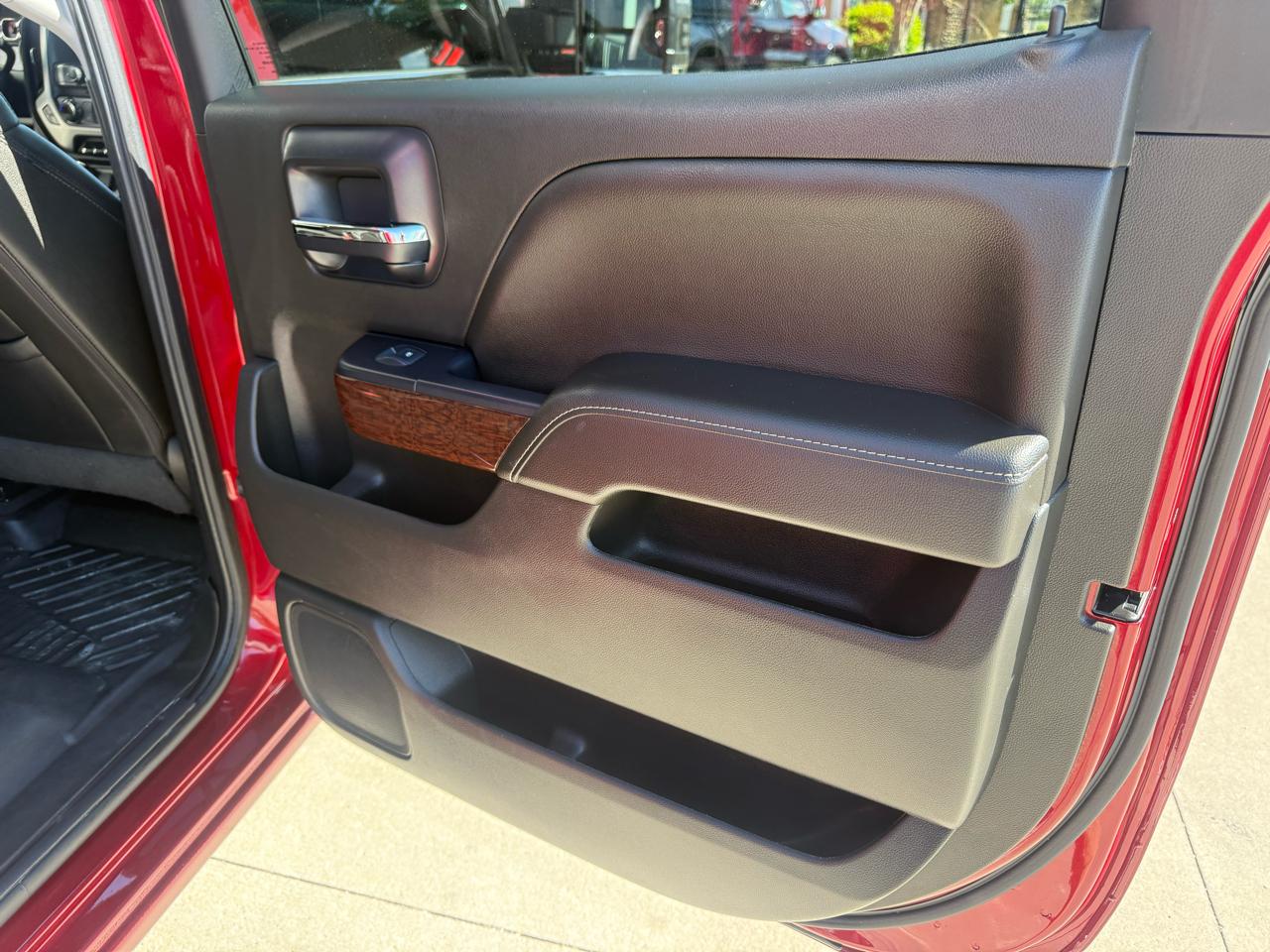 GMC Sierra 1500 4WD Crew Cab 143.5" SLT 2018