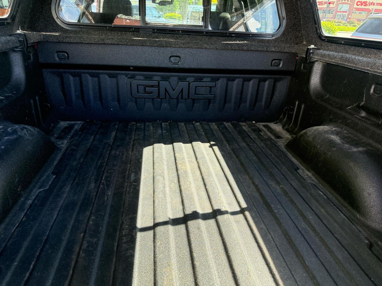 GMC Sierra 1500 4WD Crew Cab 143.5" SLT 2018