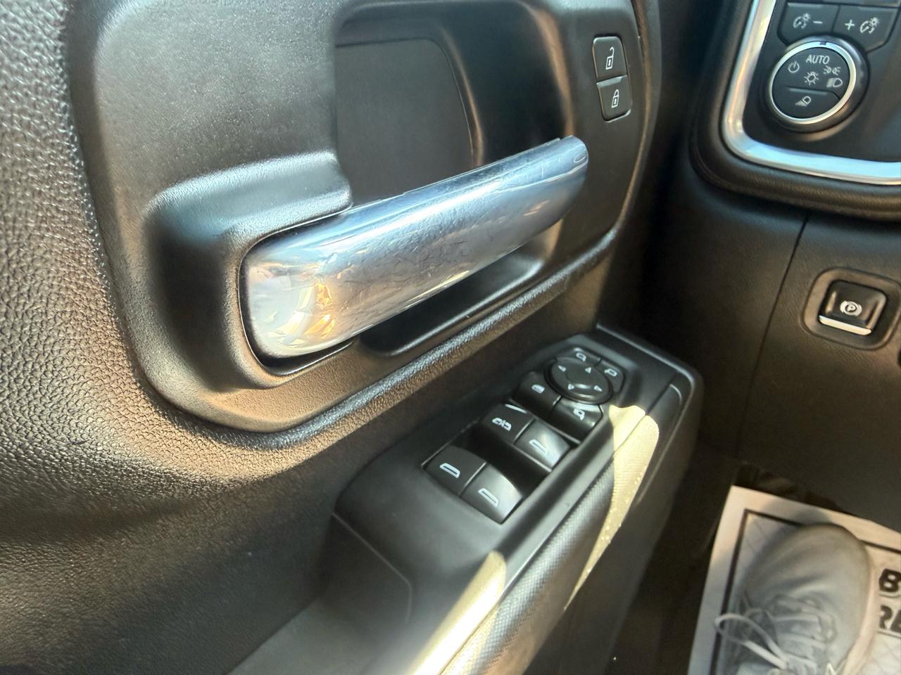 Chevrolet Silverado 2500HD 4WD Crew Cab 159" Custom 2022