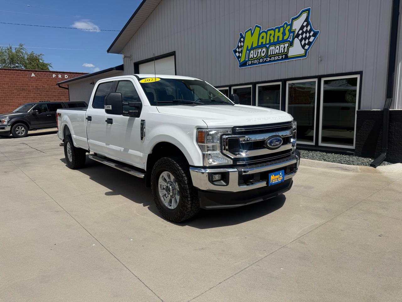 2022 Ford Super Duty F-350 SRW XLT 4WD Crew Cab 8' Box
