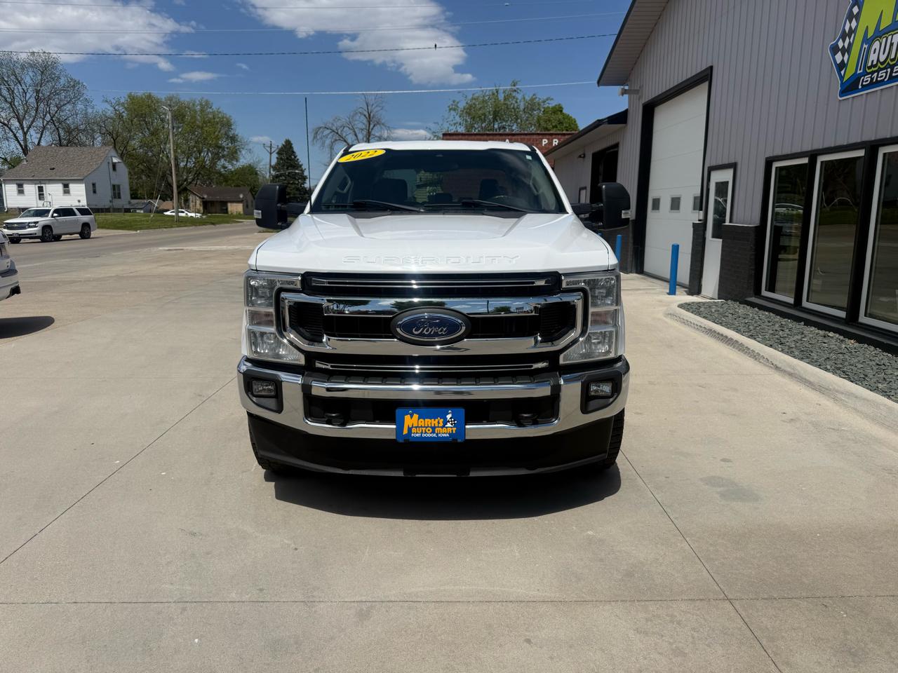 Ford Super Duty F-350 SRW XLT 4WD Crew Cab 8' Box 2022