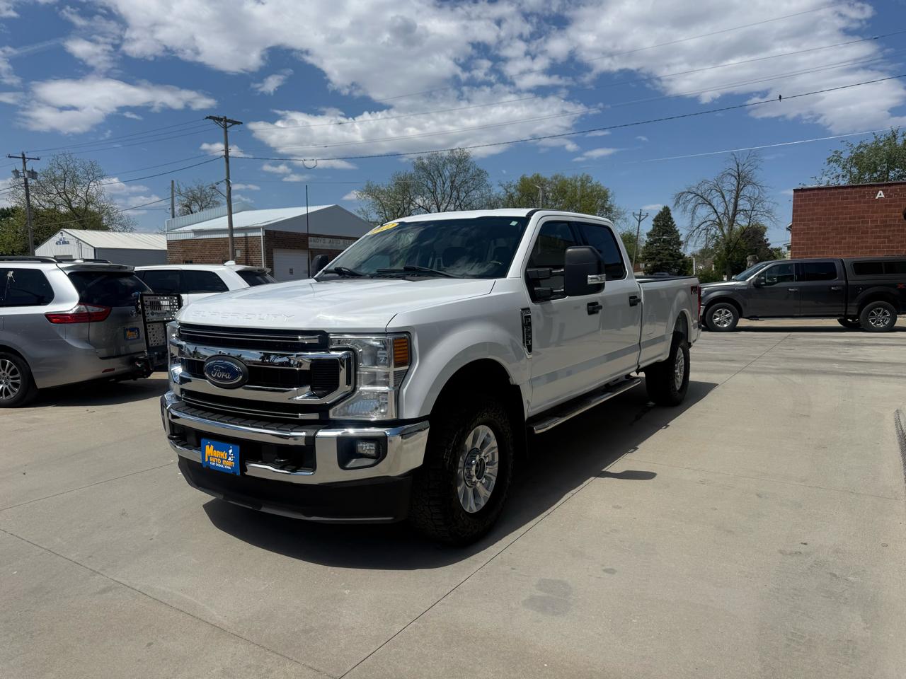 Ford Super Duty F-350 SRW XLT 4WD Crew Cab 8' Box 2022