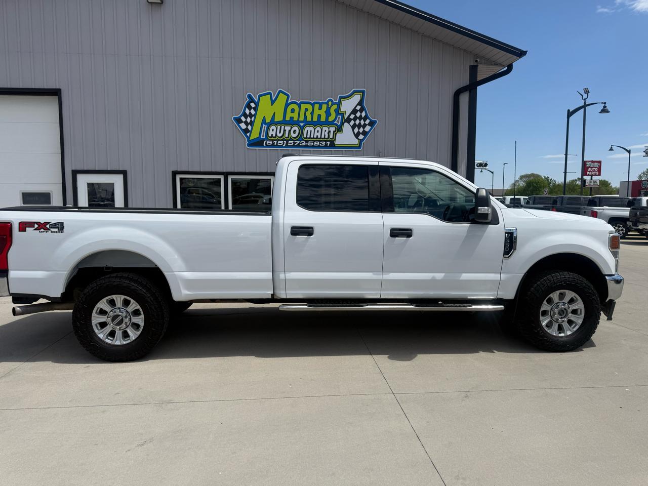 Ford Super Duty F-350 SRW XLT 4WD Crew Cab 8' Box 2022