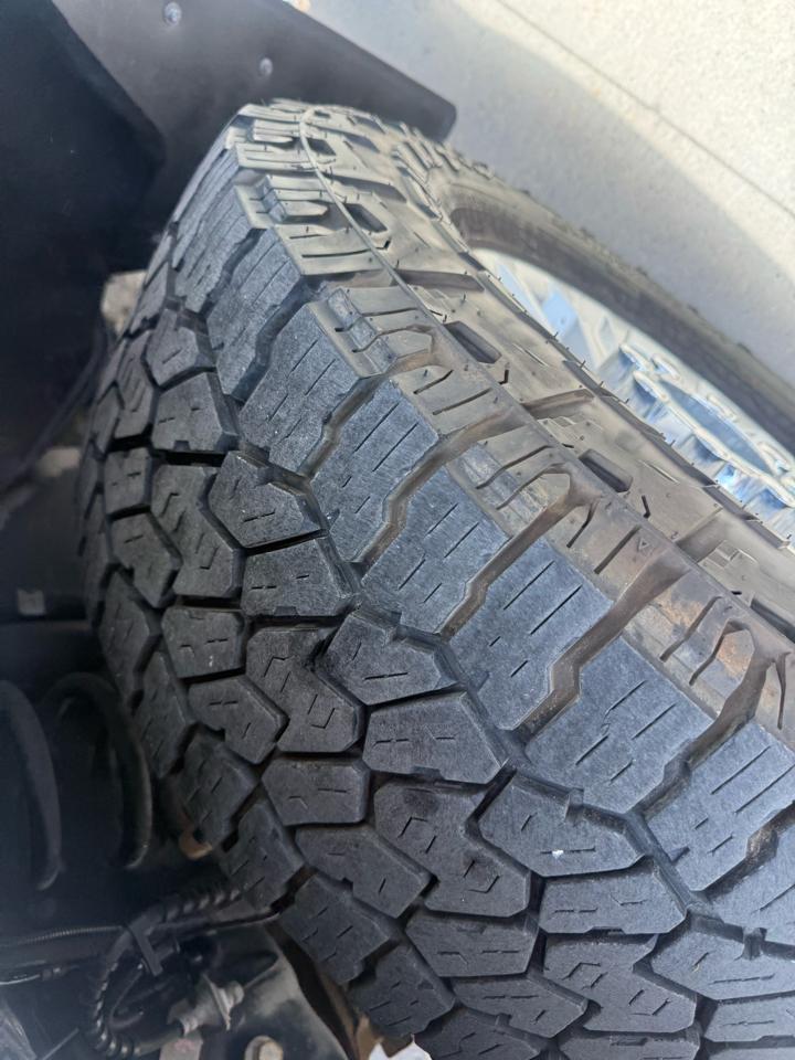 Ford Super Duty F-350 SRW XLT 4WD Crew Cab 8' Box 2022
