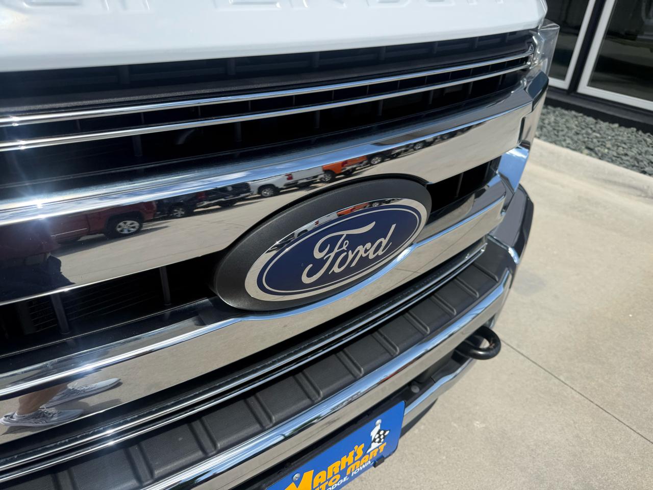 Ford Super Duty F-350 SRW XLT 4WD Crew Cab 8' Box 2022