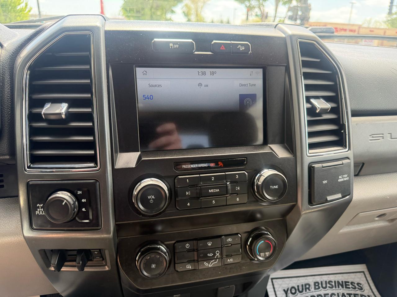 Ford Super Duty F-350 SRW XLT 4WD Crew Cab 8' Box 2022