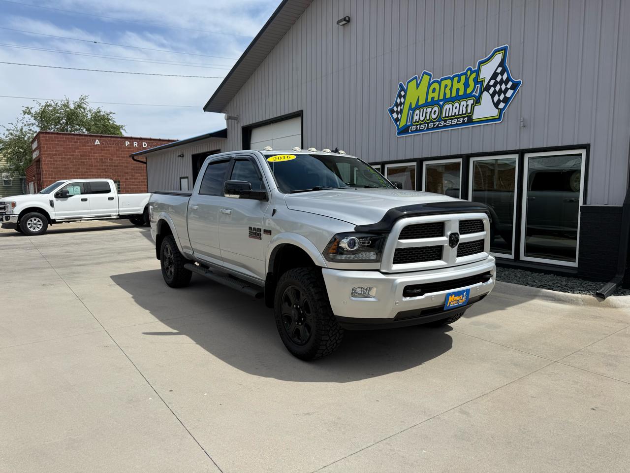 2016 RAM 2500 4WD Crew Cab 149" Laramie