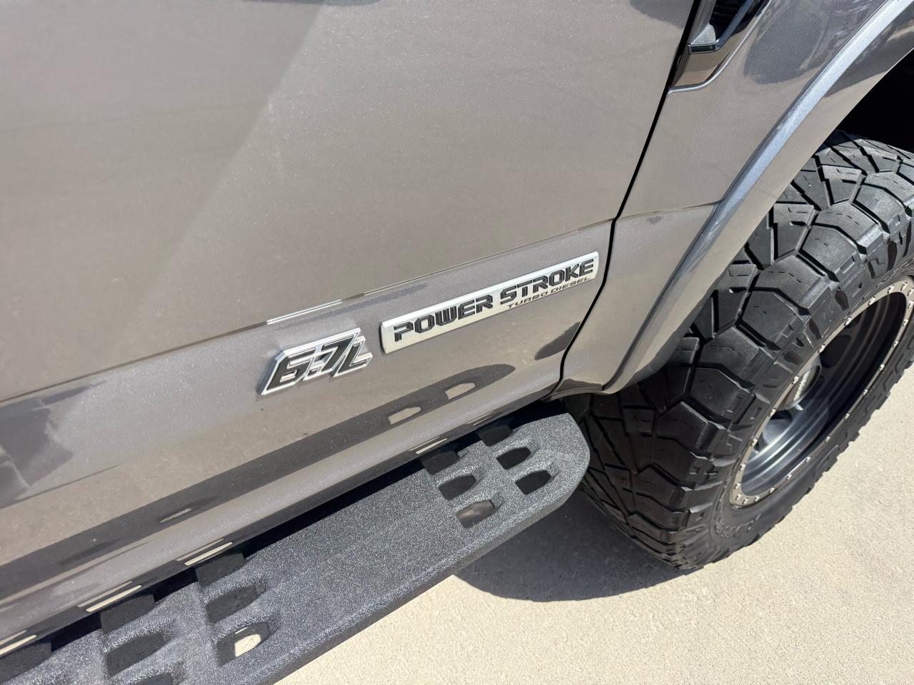 Ford Super Duty F-250 SRW Lariat 4WD Crew Cab 6.75' Box 2022