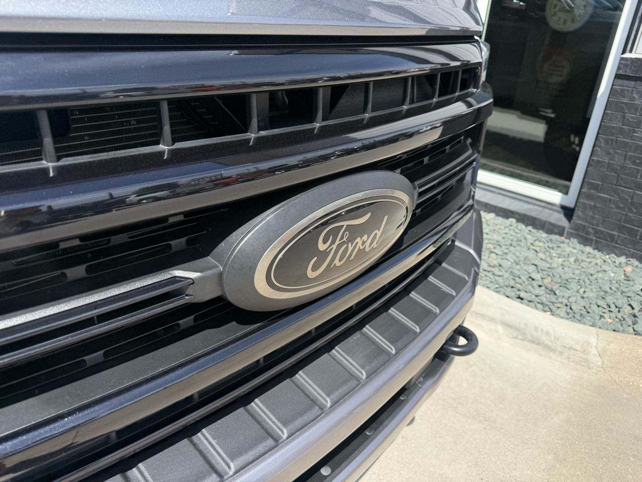 Ford Super Duty F-250 SRW Lariat 4WD Crew Cab 6.75' Box 2022