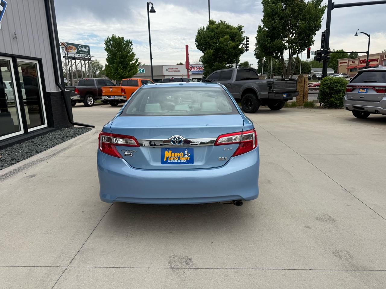 Toyota Camry Hybrid 4dr Sdn XLE (Natl) 2012