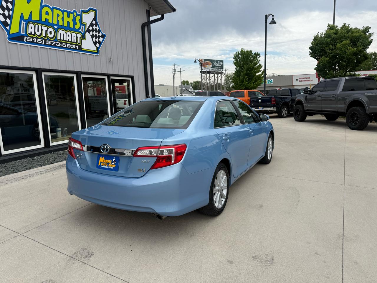 Toyota Camry Hybrid 4dr Sdn XLE (Natl) 2012