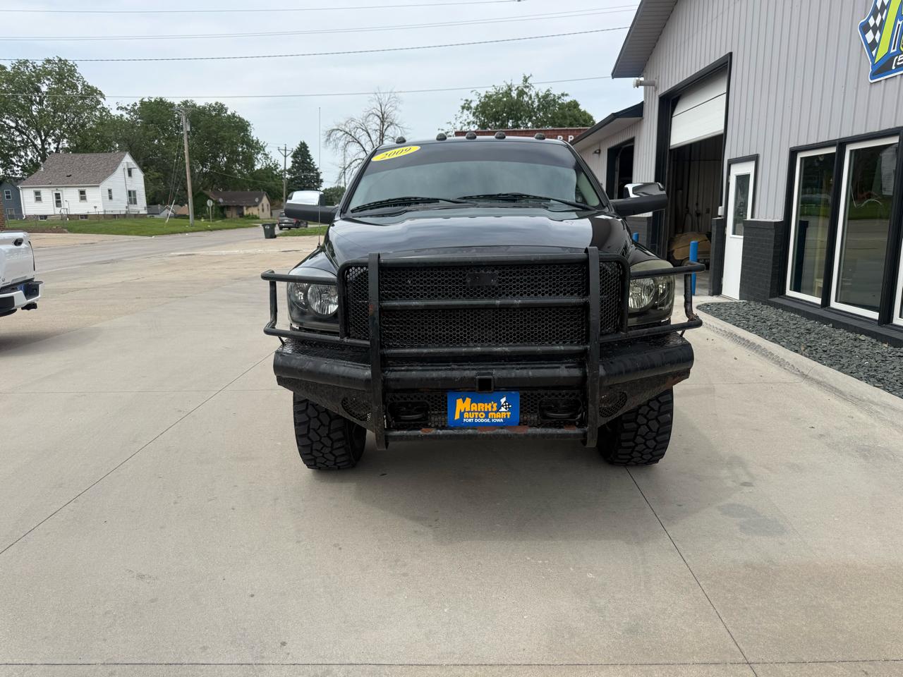Dodge Ram 2500 4WD Quad Cab 140.5" SLT 2009