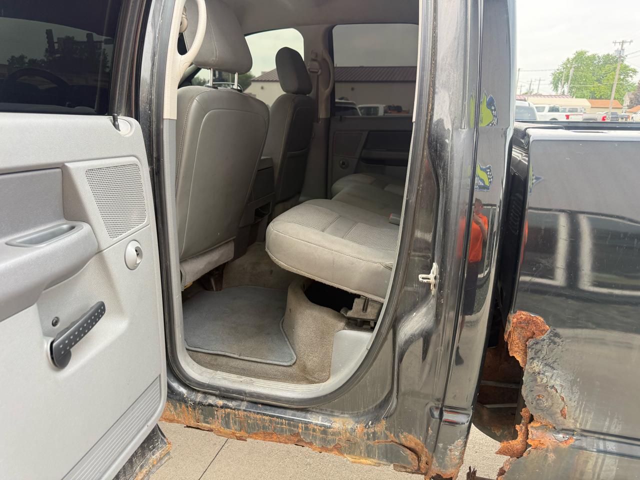 Dodge Ram 2500 4WD Quad Cab 140.5" SLT 2009