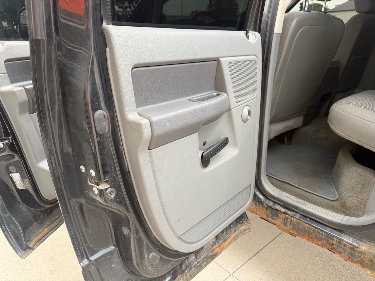 Dodge Ram 2500 4WD Quad Cab 140.5" SLT 2009
