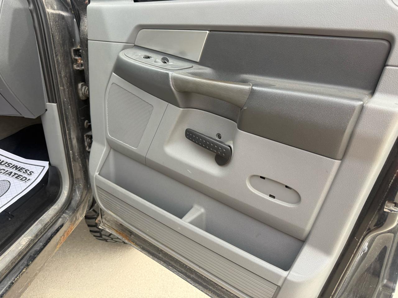 Dodge Ram 2500 4WD Quad Cab 140.5" SLT 2009