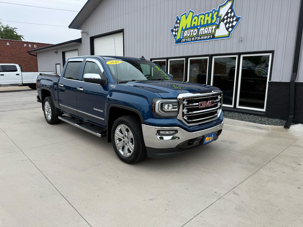 GMC Sierra 1500 4WD Crew Cab 143.5" SLT 2018