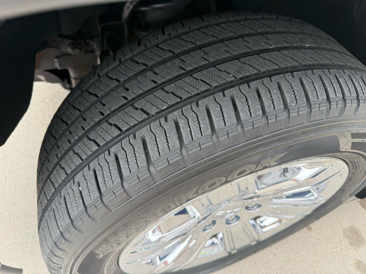 GMC Sierra 1500 4WD Crew Cab 143.5" SLT 2018
