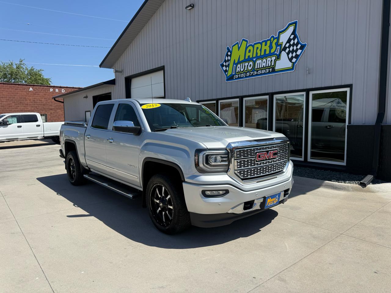 GMC Sierra 1500 4WD Crew Cab 143.5" Denali 2018