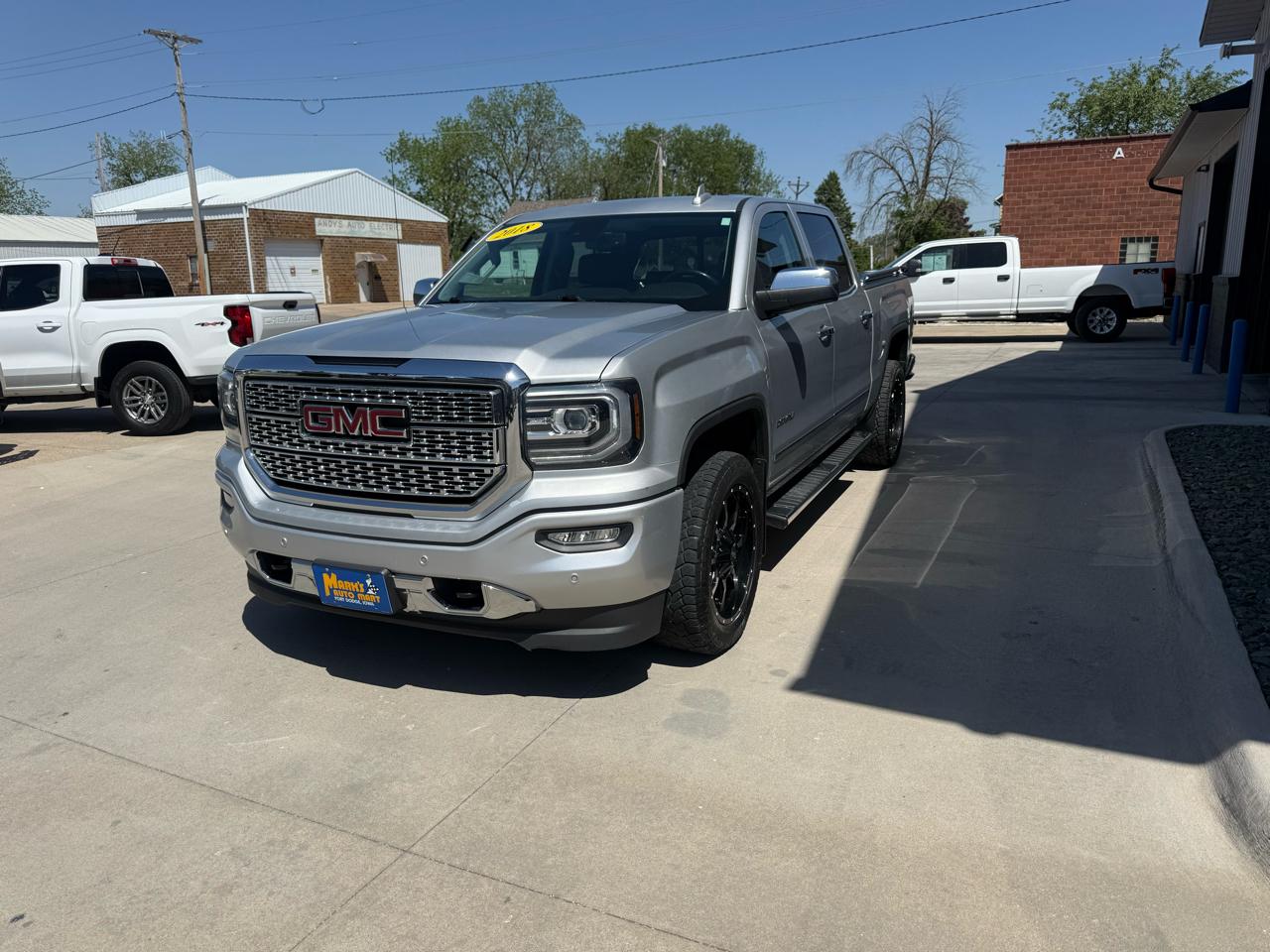 GMC Sierra 1500 4WD Crew Cab 143.5" Denali 2018